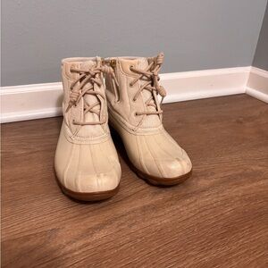 Sperry Women’s 7 Cream Lace-Up Duck Boots